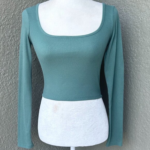 Tilly's Long Sleeve Green Cropped Top - Picture 1 of 2